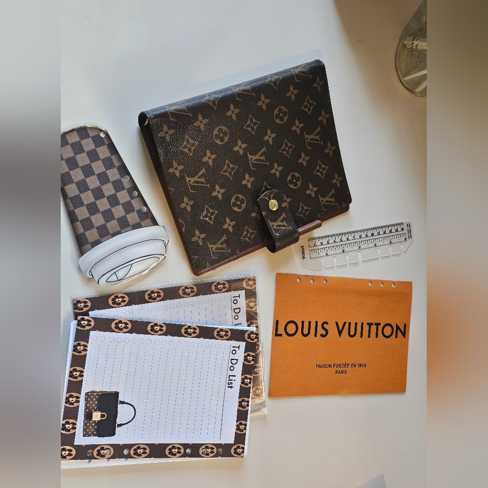 Louis vuitton large ring agenda